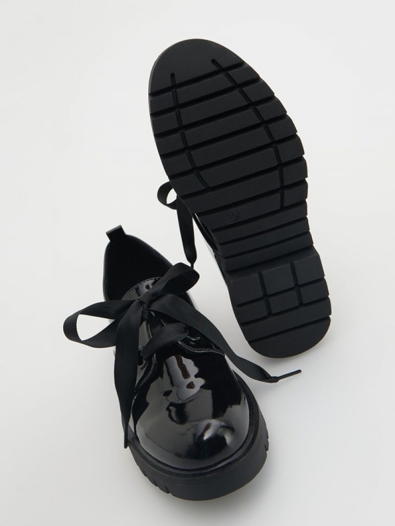 Reserved Lack Schuhe Mädchen Schwarz | YMX-769045